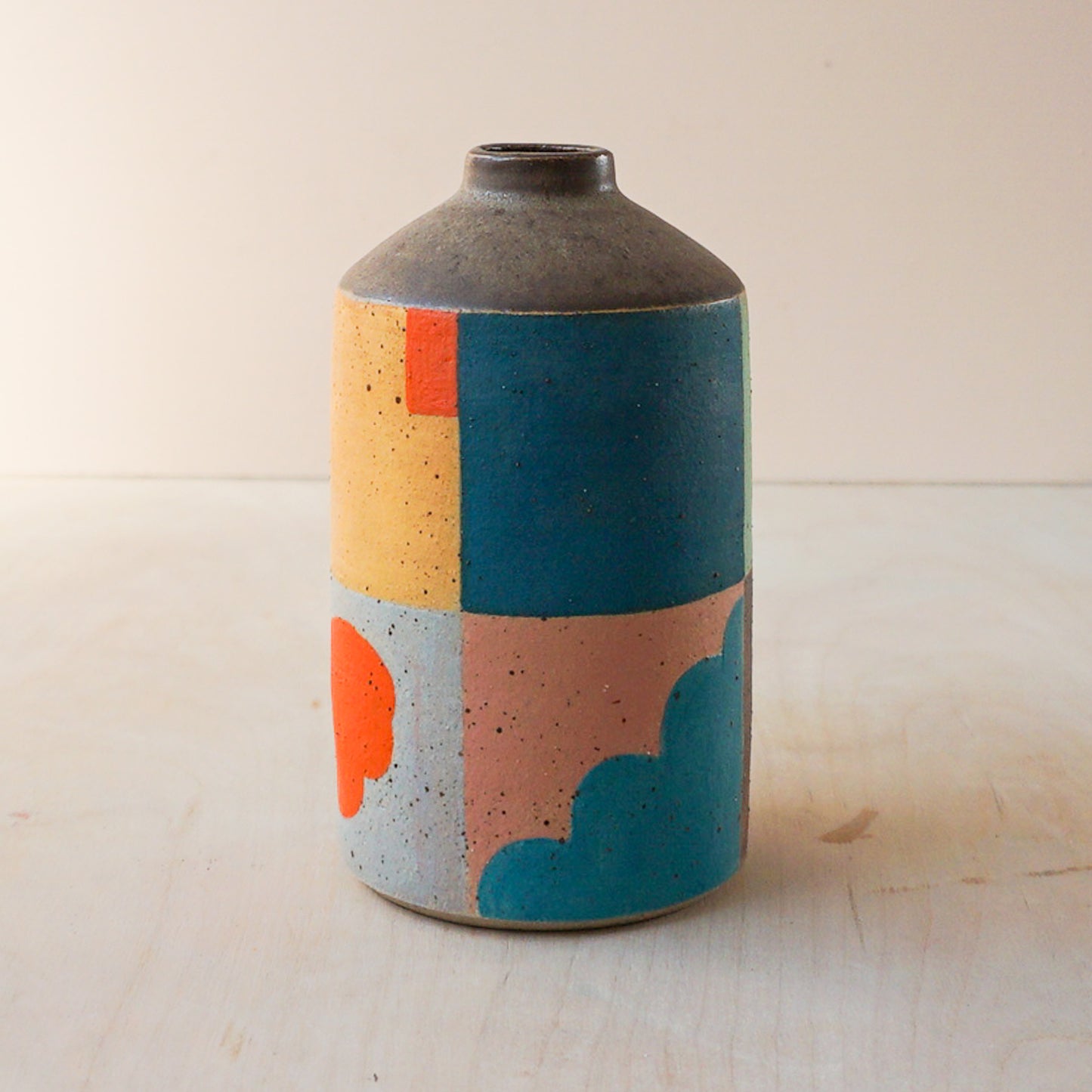 Bottle vase | Grid 1