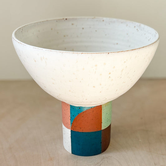 Pedestal bowl with checks 1