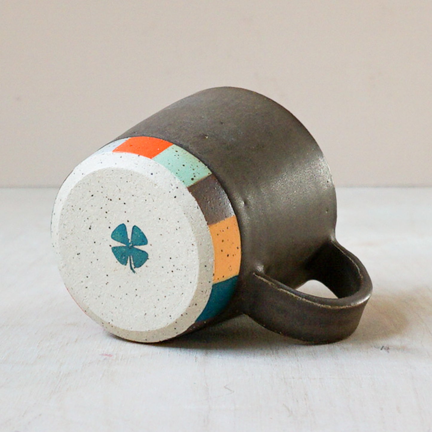 Tapered coffee cup in brown