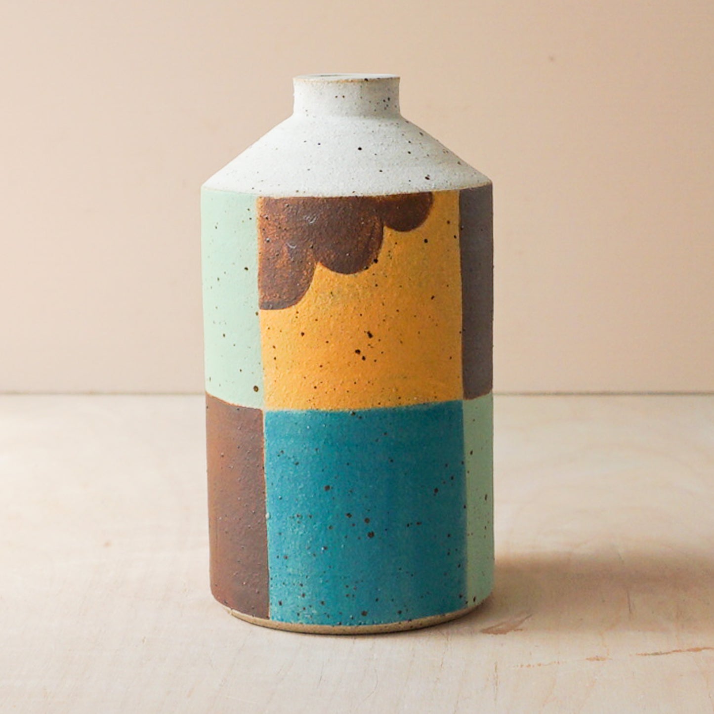 Bottle vase | Grid 3