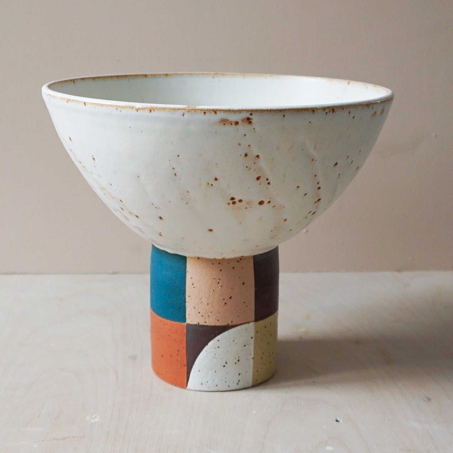 SECOND : Pedestal bowl