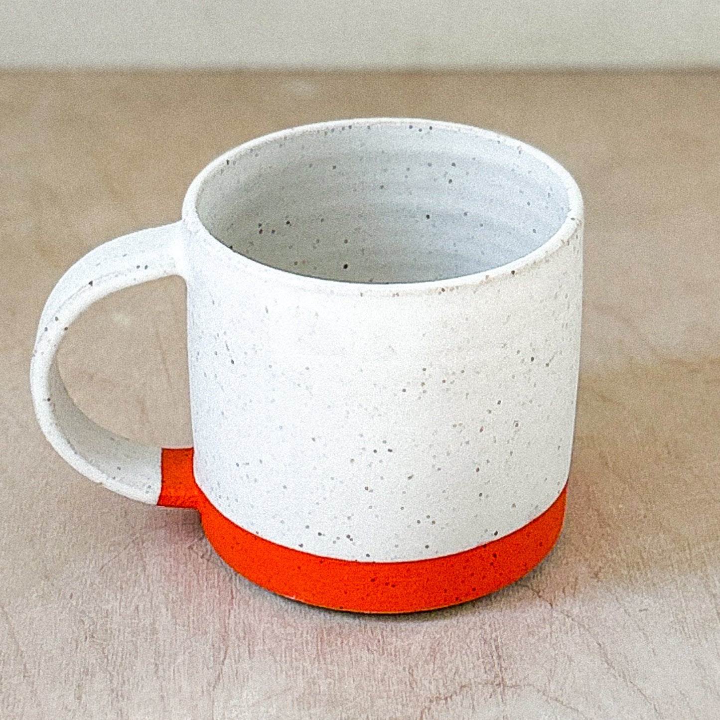 Mug with orange stripe
