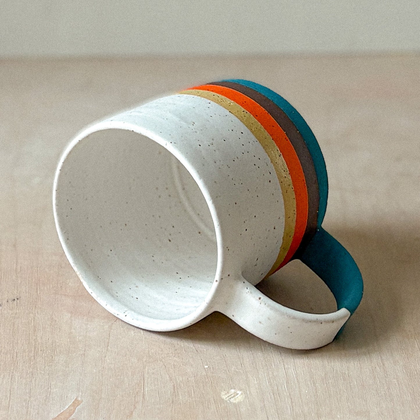 Mug with stripes