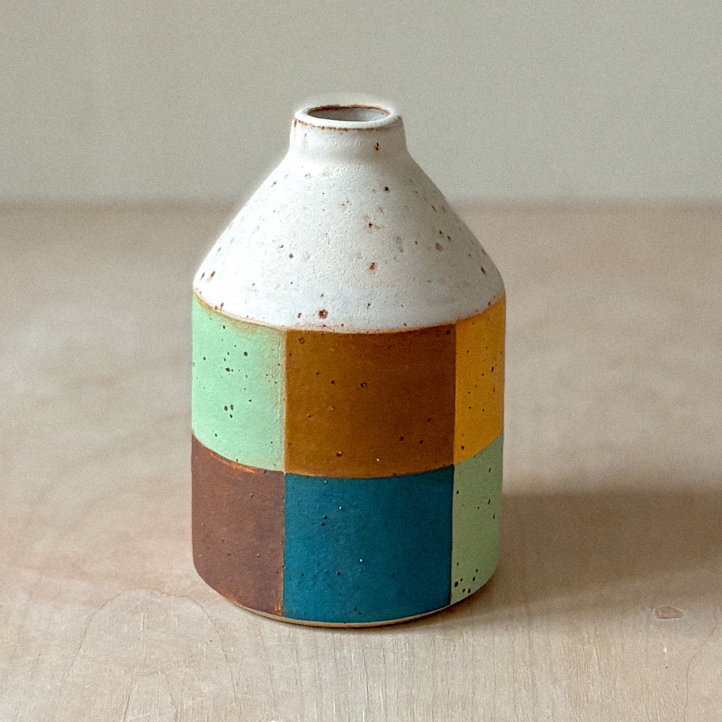 Bottle Vase | Grid 1
